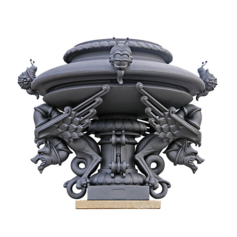 Crest of D